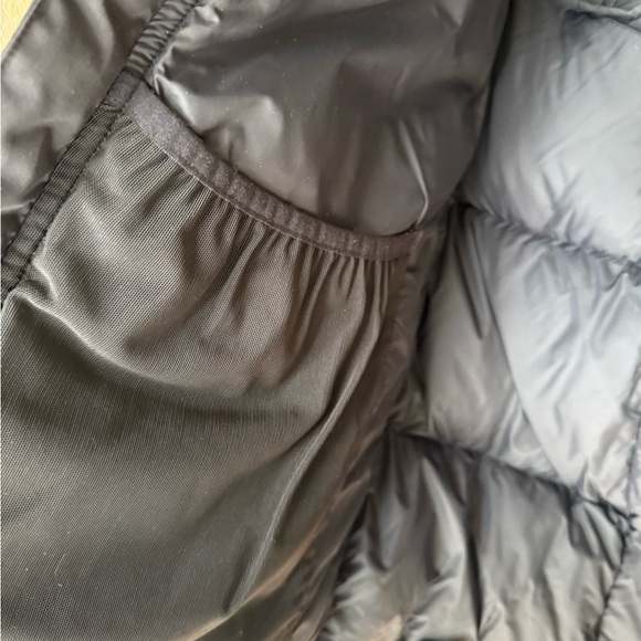 Mountain Hardwear Black Men's Down Jacket (Subzero) - Picture 9 of 13